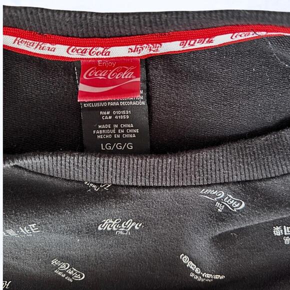 Official Coca-Cola Brand Cropped Sweatshirt - Disneyland Coca-Cola Outlet - Picture 3 of 3